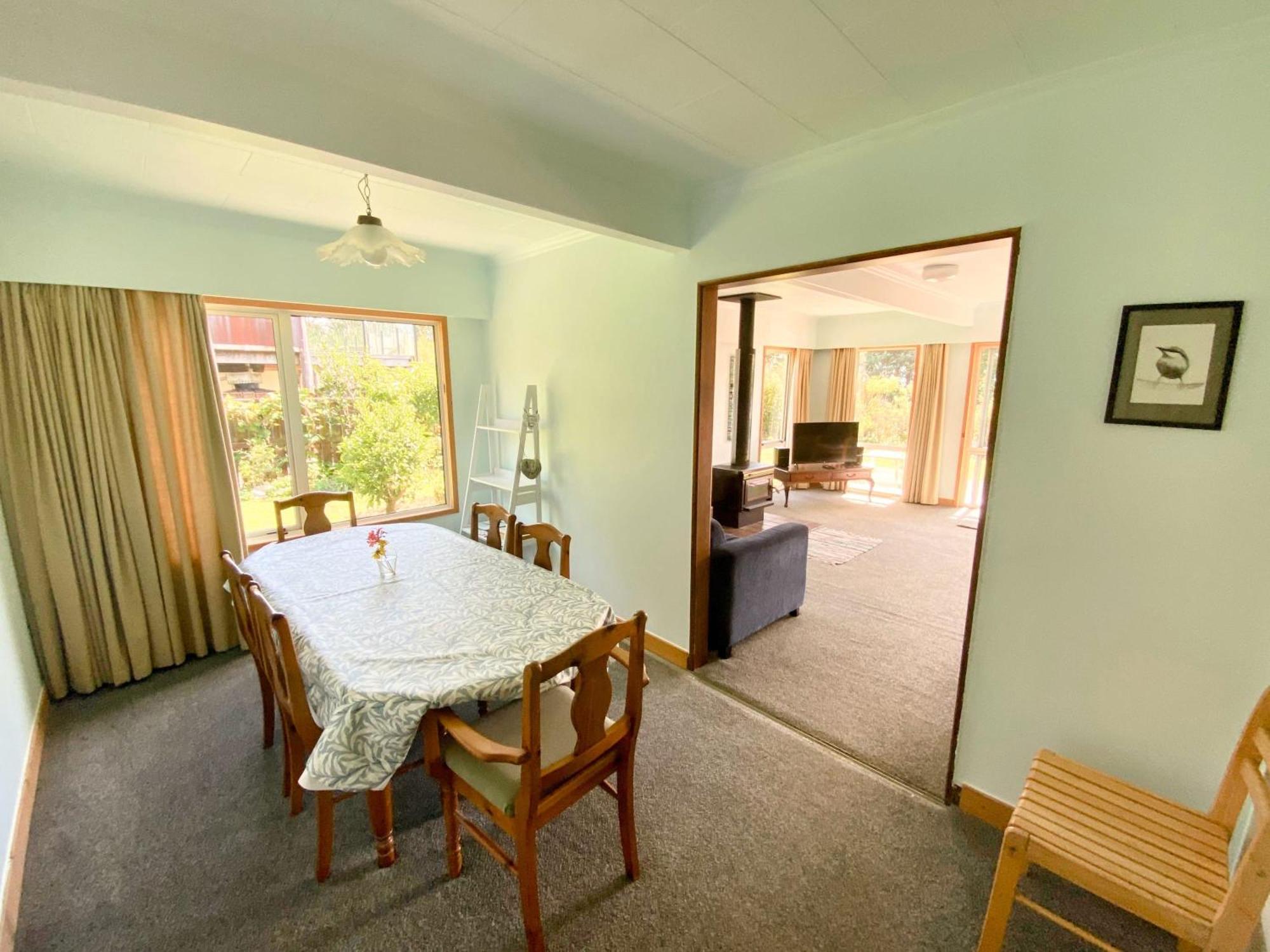 Coastal Charm In Patons Rock